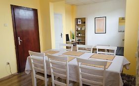 Oleander Rooms & Apartment